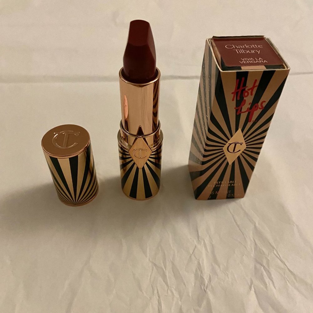 NEW Charlotte Tilbury Hot Lips Viva La Vergara